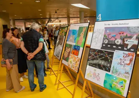 Výstava výtvarných prací a keramiky