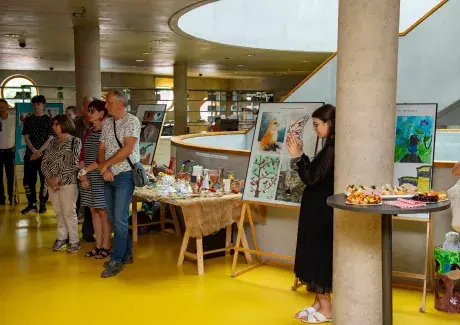 Vernisáž výstavy výtvarného oboru a keramiky