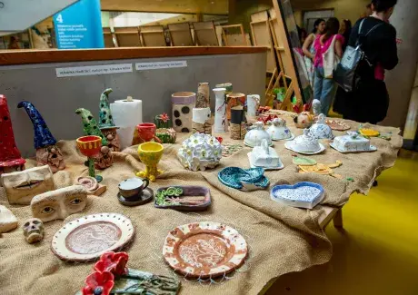 Vernisáž výstavy výtvarného oboru a keramiky