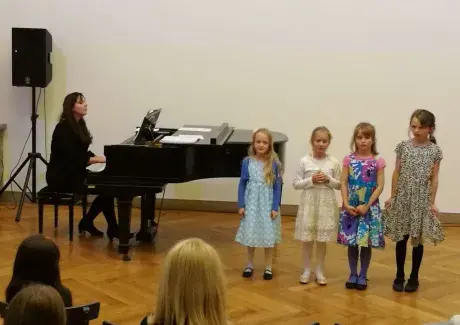 Pěvecké vystoupení žáků Michaely Grundové